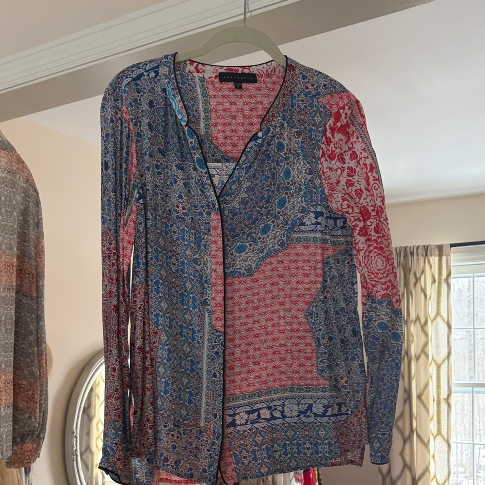 Sanctuary Blue & Pink Mixed-Print V-Neck Blouse